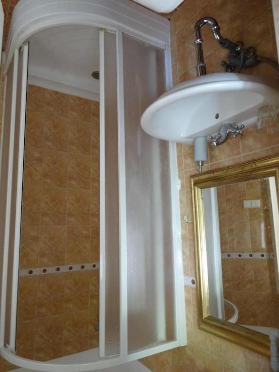 Garden Apartment On Art Nouveau Street In Central Прага Екстериор снимка